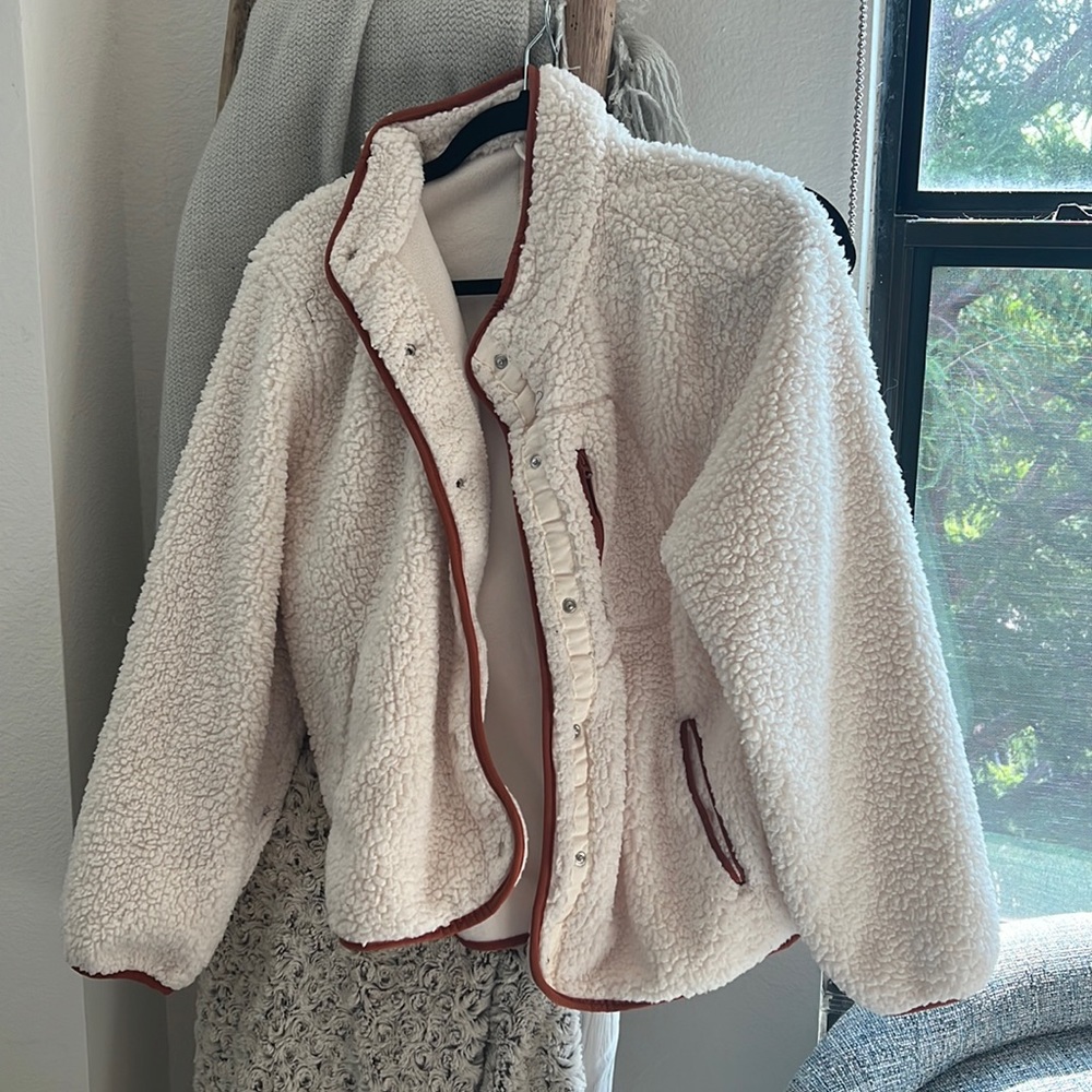 Universal Thread Sherpa jacket